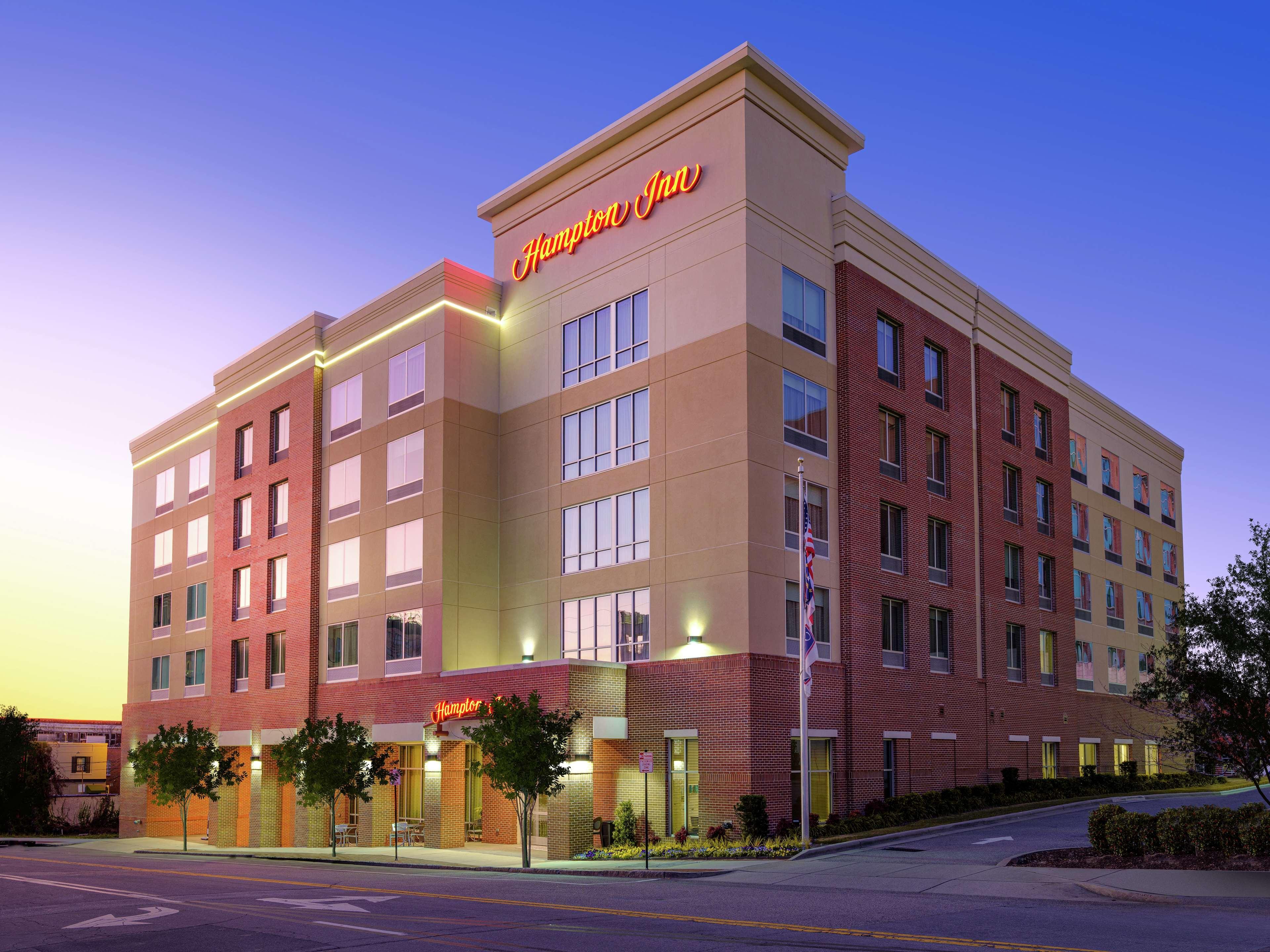 Hampton Inn Wilmington Downtown Экстерьер фото
