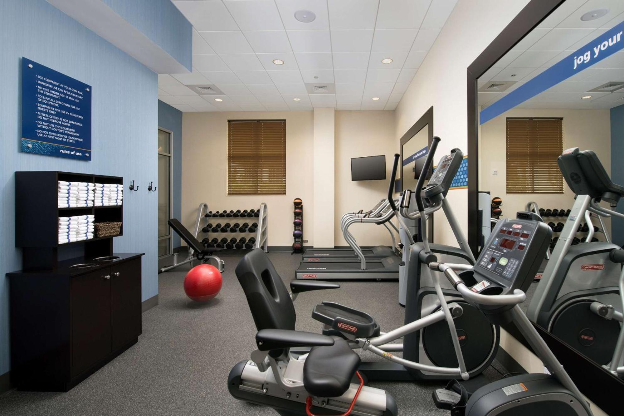 Hampton Inn Wilmington Downtown Экстерьер фото